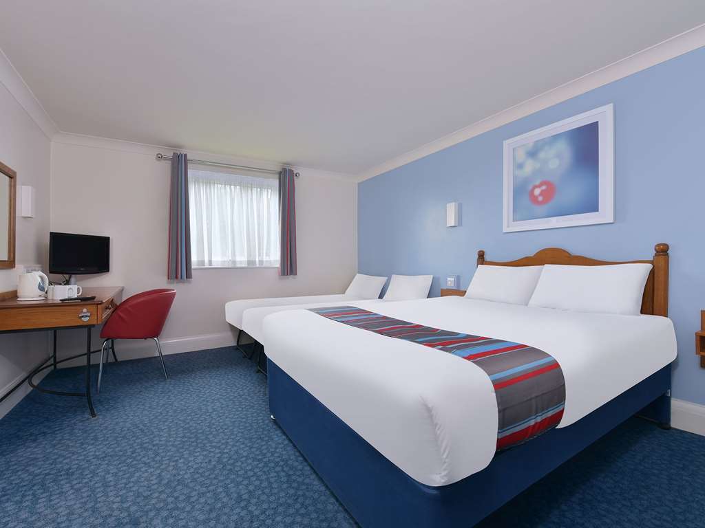 Travelodge Chester Warrington Road Habitación foto